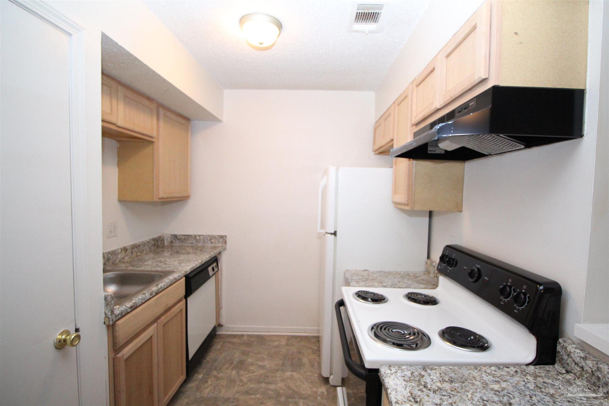 7116 Pearson Road, Unit AH Pensacola, FL 32526 - Photo 7 of 16