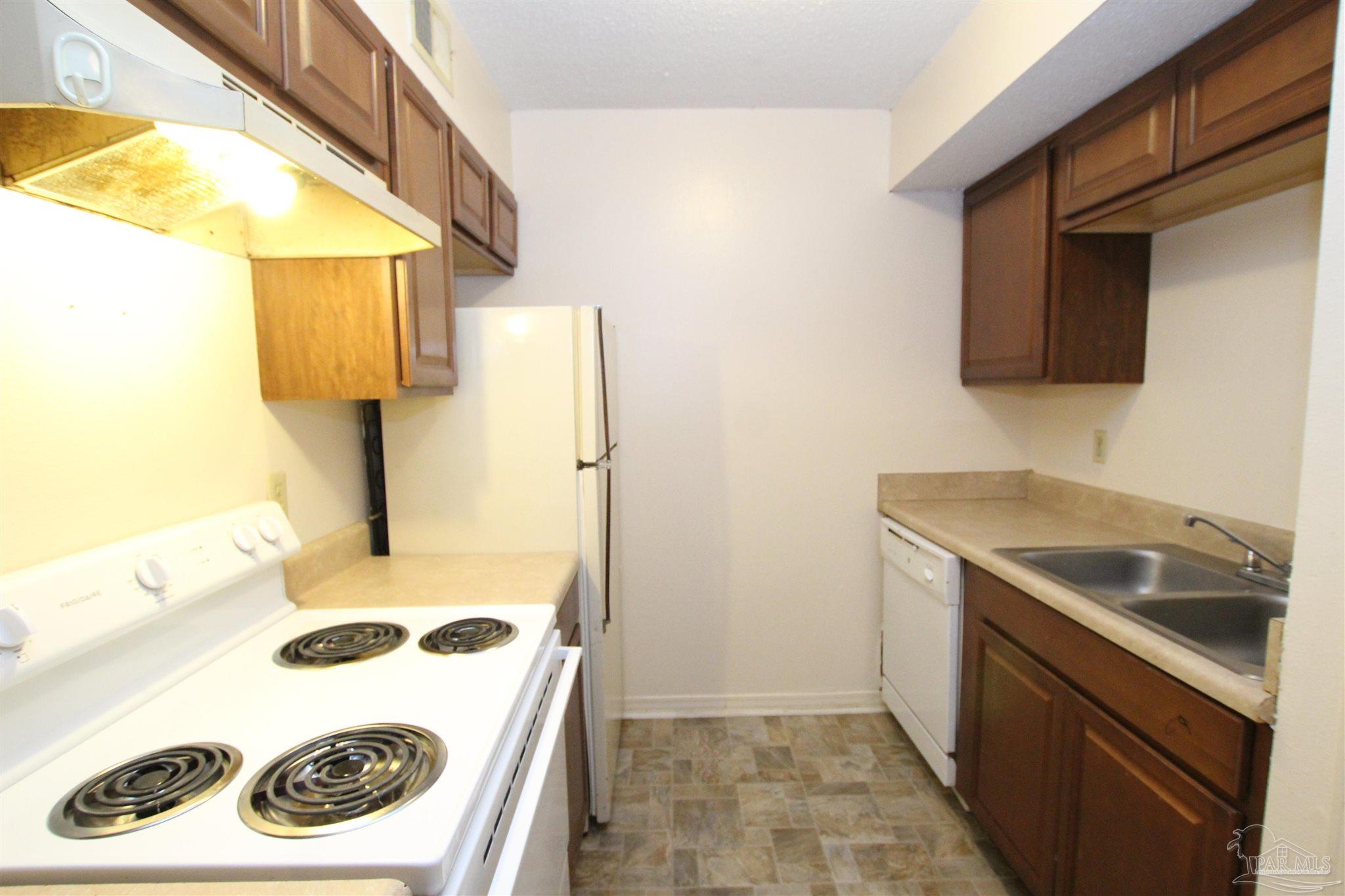 7116 Pearson Road, Unit AH Pensacola, FL 32526 - Photo 10 of 16