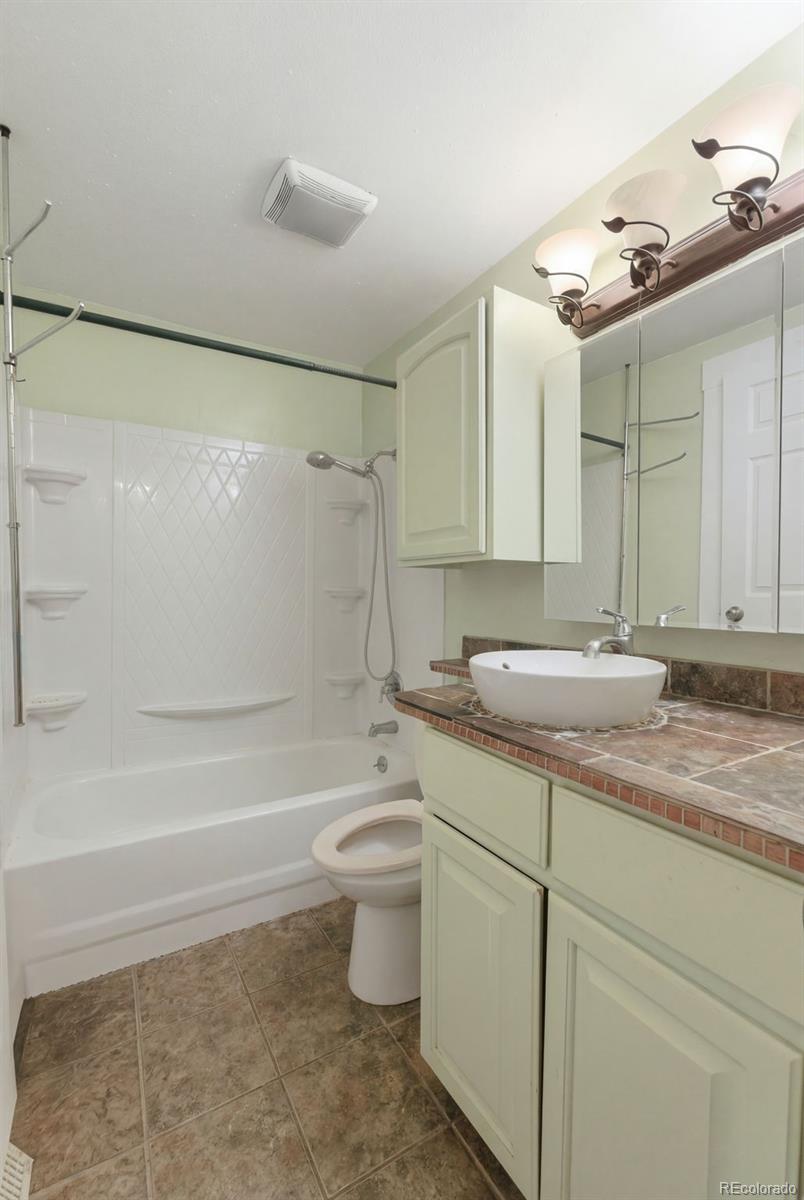 13963 East Utah Circle Aurora, CO 80012 - Photo 12 of 30