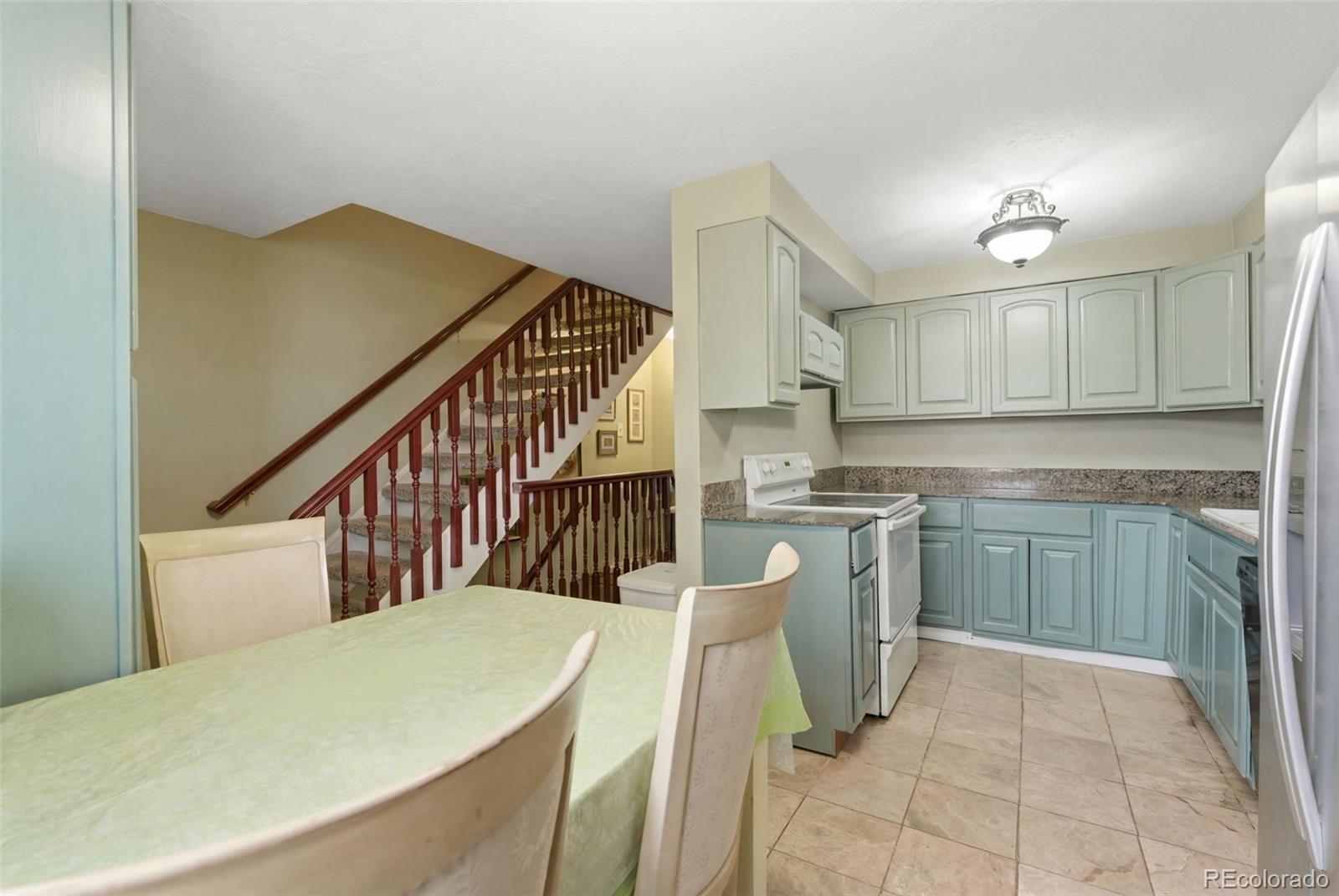 13963 East Utah Circle Aurora, CO 80012 - Photo 6 of 30