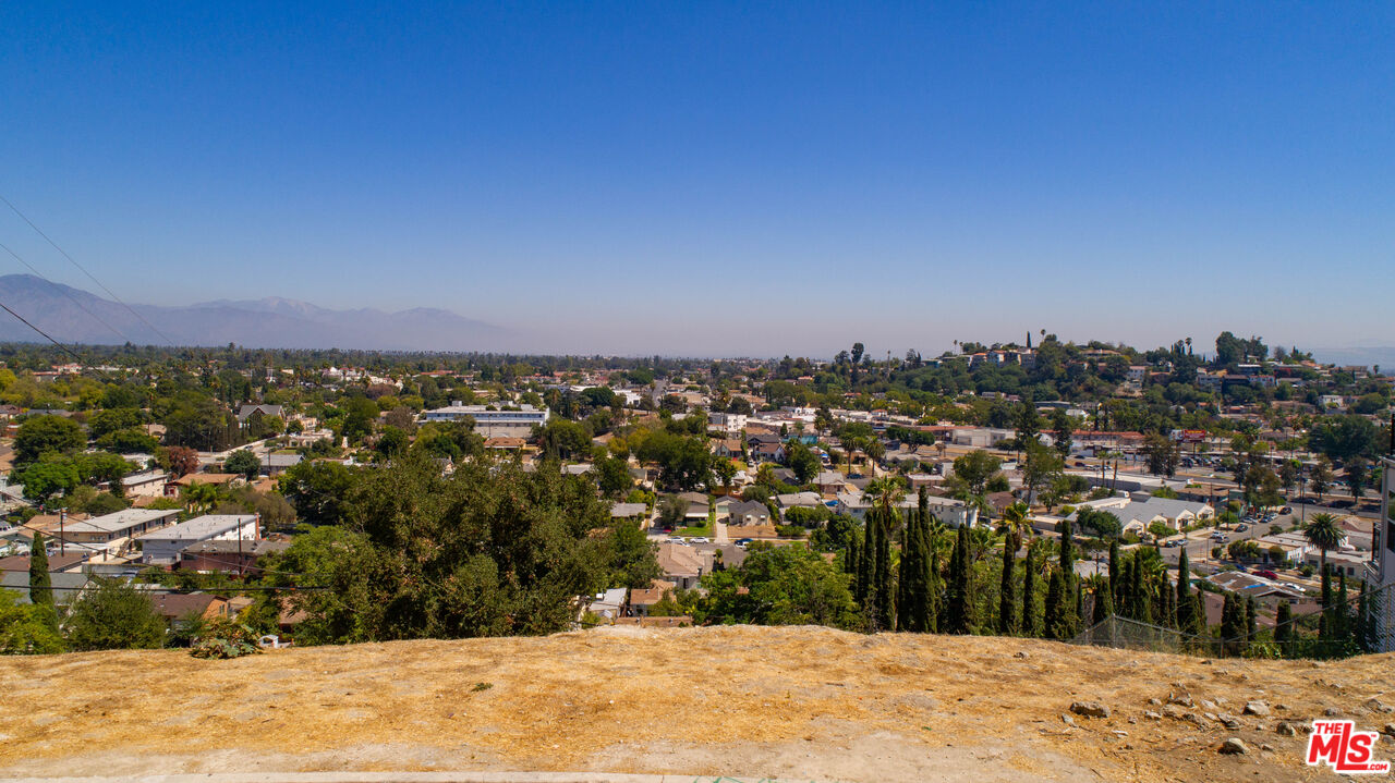 4256 Barrett Road Los Angeles, CA 90032 - Photo 4 of 7 Gallery Image 4