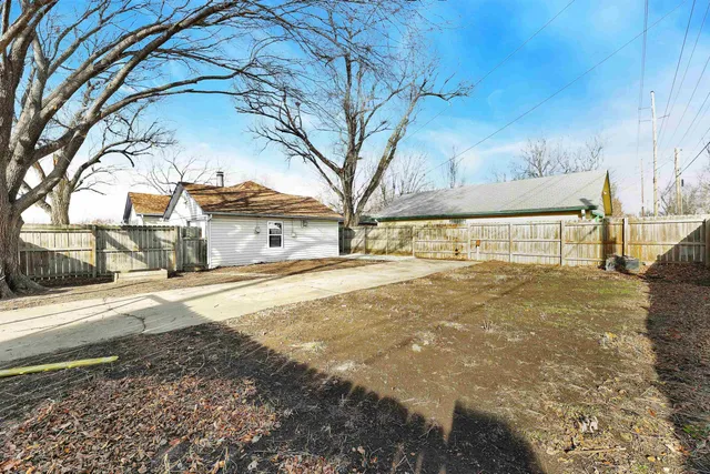 $134,900 | 1860 South Ash Avenue, Wichita, KS 67211