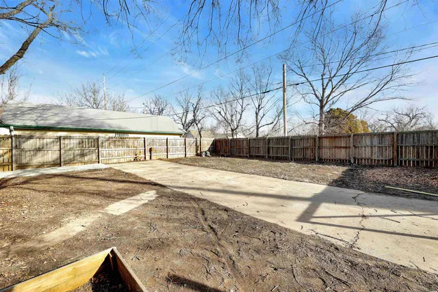 $134,900 | 1860 South Ash Avenue, Wichita, KS 67211