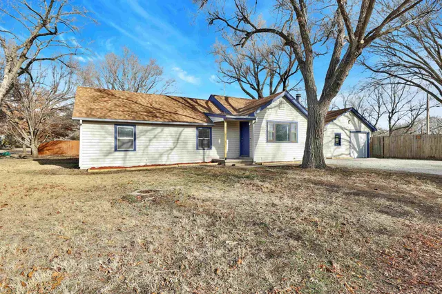 $134,900 | 1860 South Ash Avenue, Wichita, KS 67211