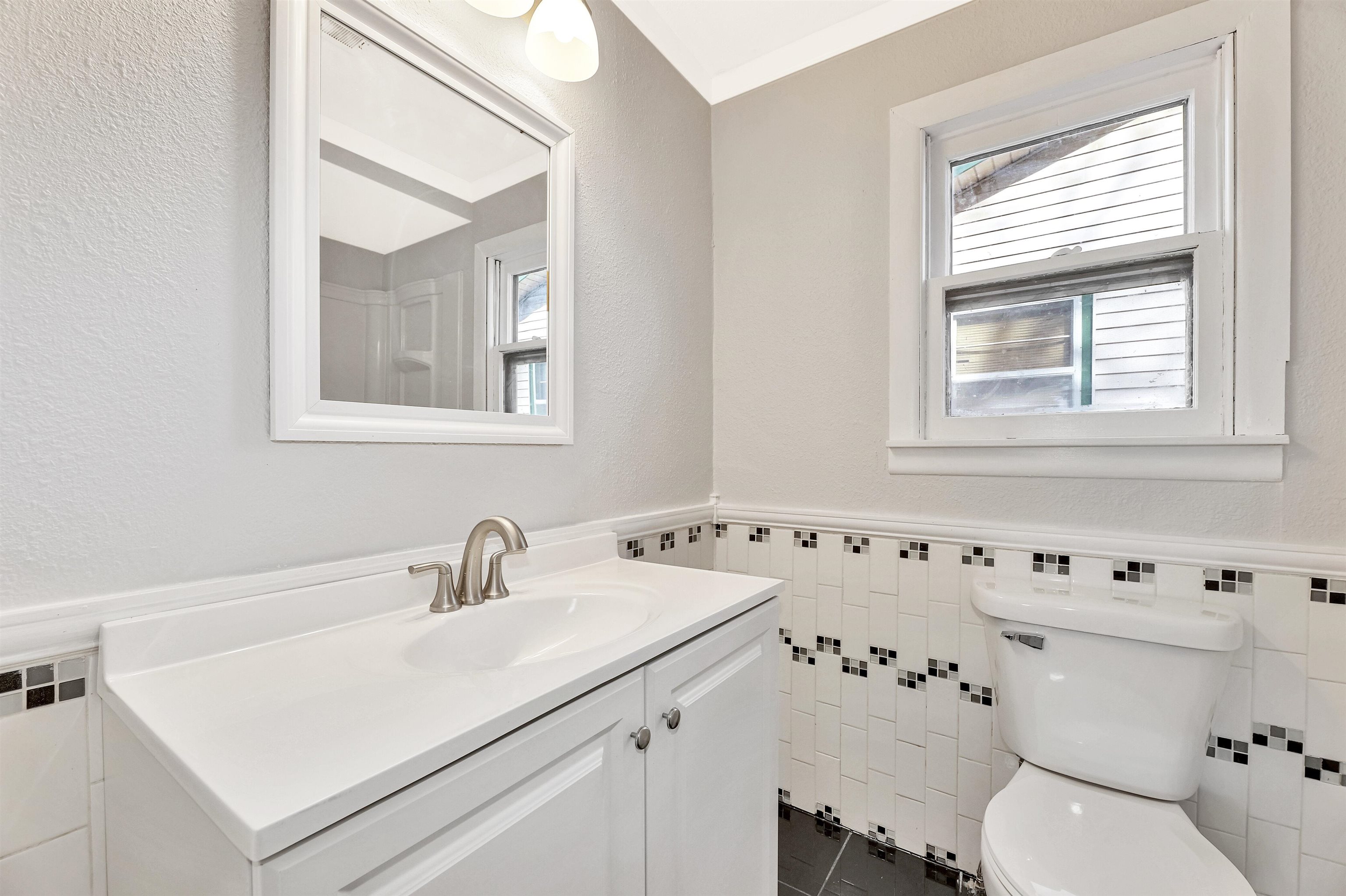 1860 South Ash Avenue Wichita, KS 67211 - Photo 5 of 28