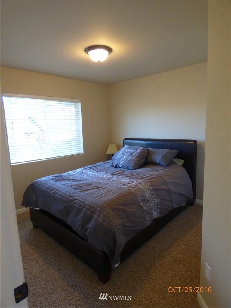 5009 Northeast 2nd Court Renton, WA 98059 - Photo 13 of 24 Gallery Image 13