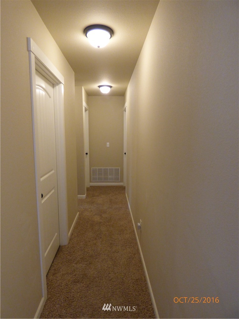5009 Northeast 2nd Court Renton, WA 98059 - Photo 15 of 24 Gallery Image 15