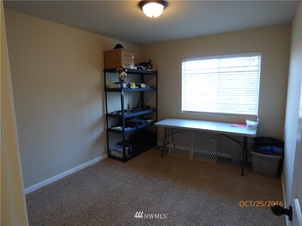 5009 Northeast 2nd Court Renton, WA 98059 - Photo 18 of 24 Gallery Image 18