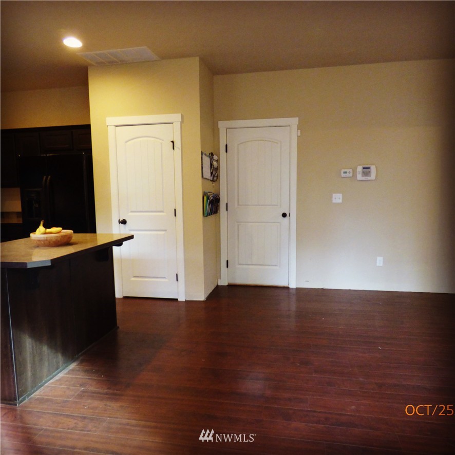 5009 Northeast 2nd Court Renton, WA 98059 - Photo 5 of 24 Gallery Image 5