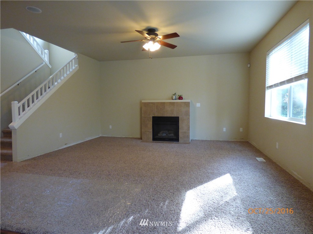 5009 Northeast 2nd Court Renton, WA 98059 - Photo 6 of 24 Gallery Image 6