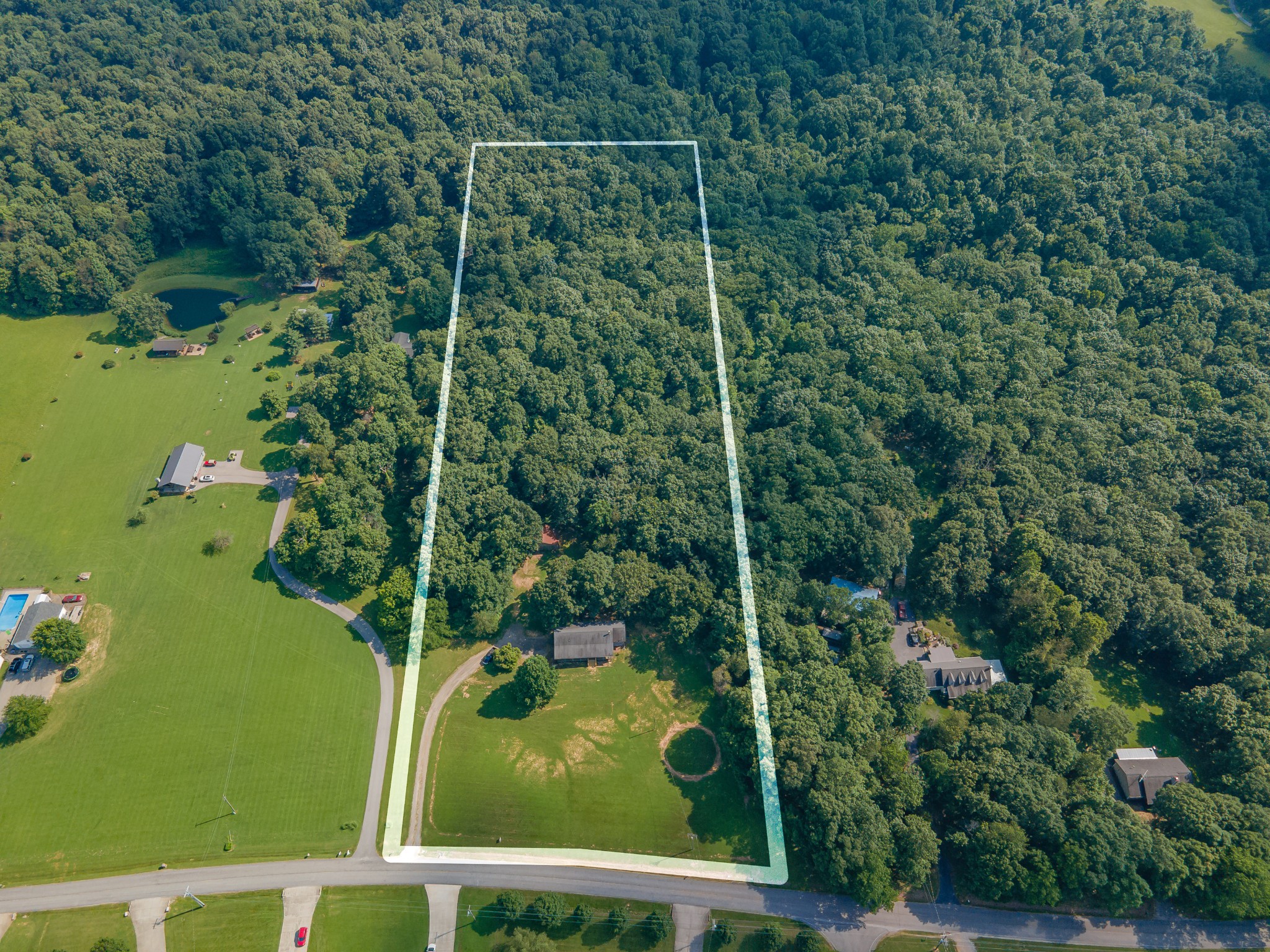 2151 Maysville Road Dickson, TN 37055 - Photo 2 of 98 a view of a garden