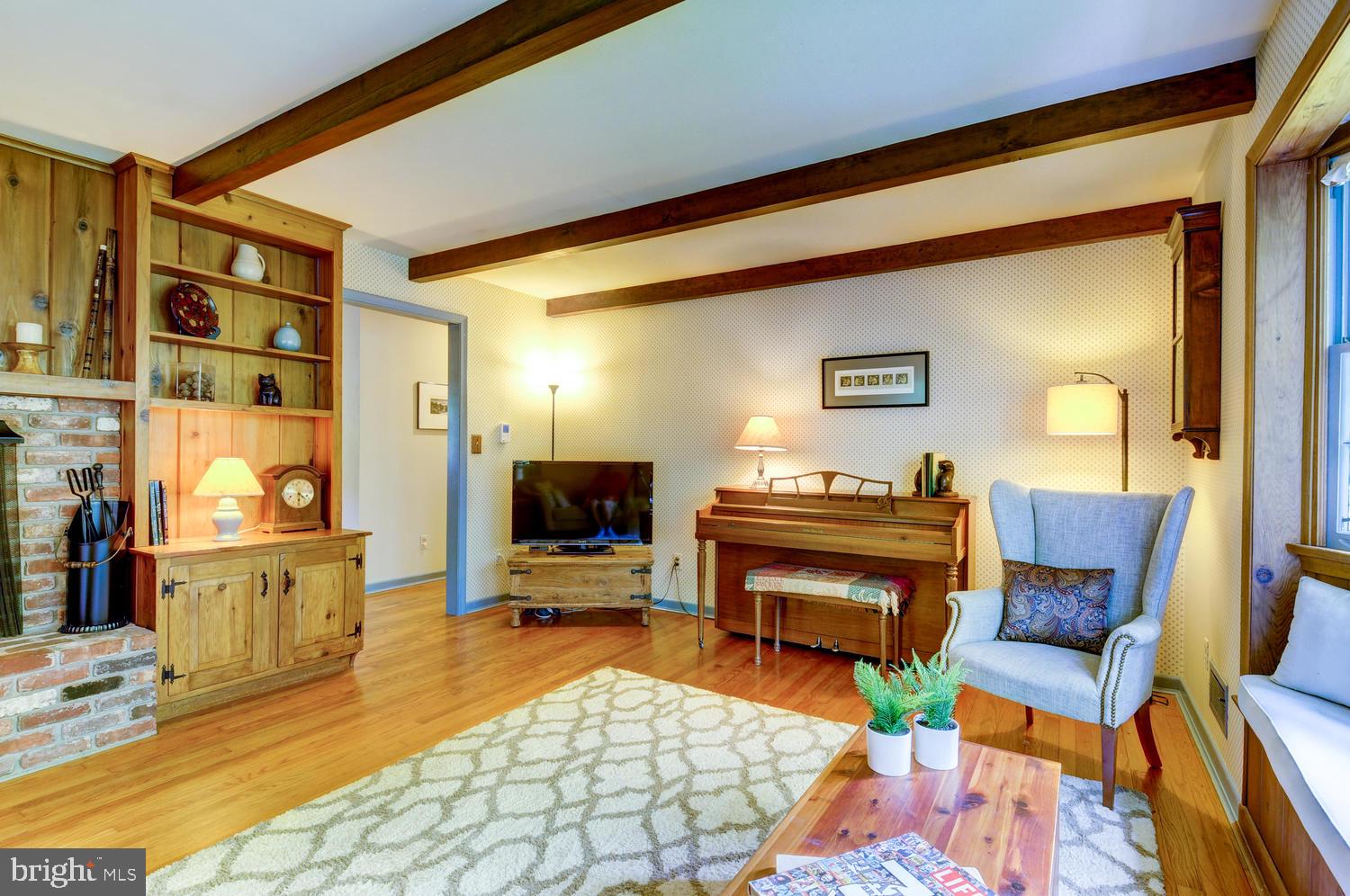 136 Cranbury Road Princeton Junction, NJ 08550 - Photo 14 of 40 Living Room