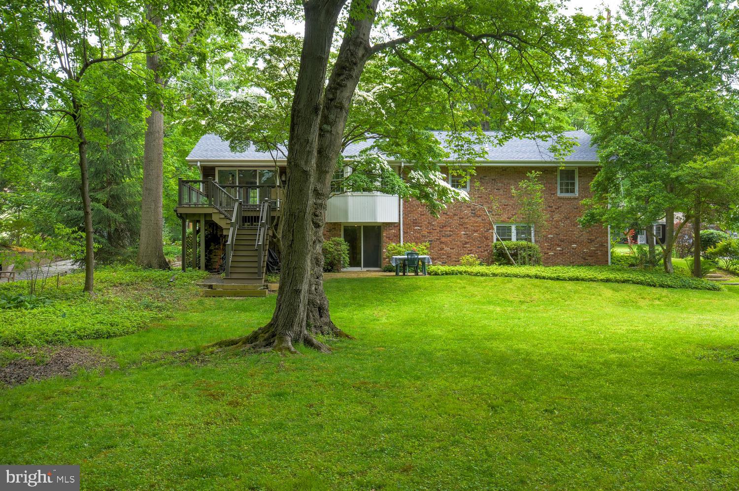 136 Cranbury Road Princeton Junction, NJ 08550 - Photo 38 of 40 Back of House
