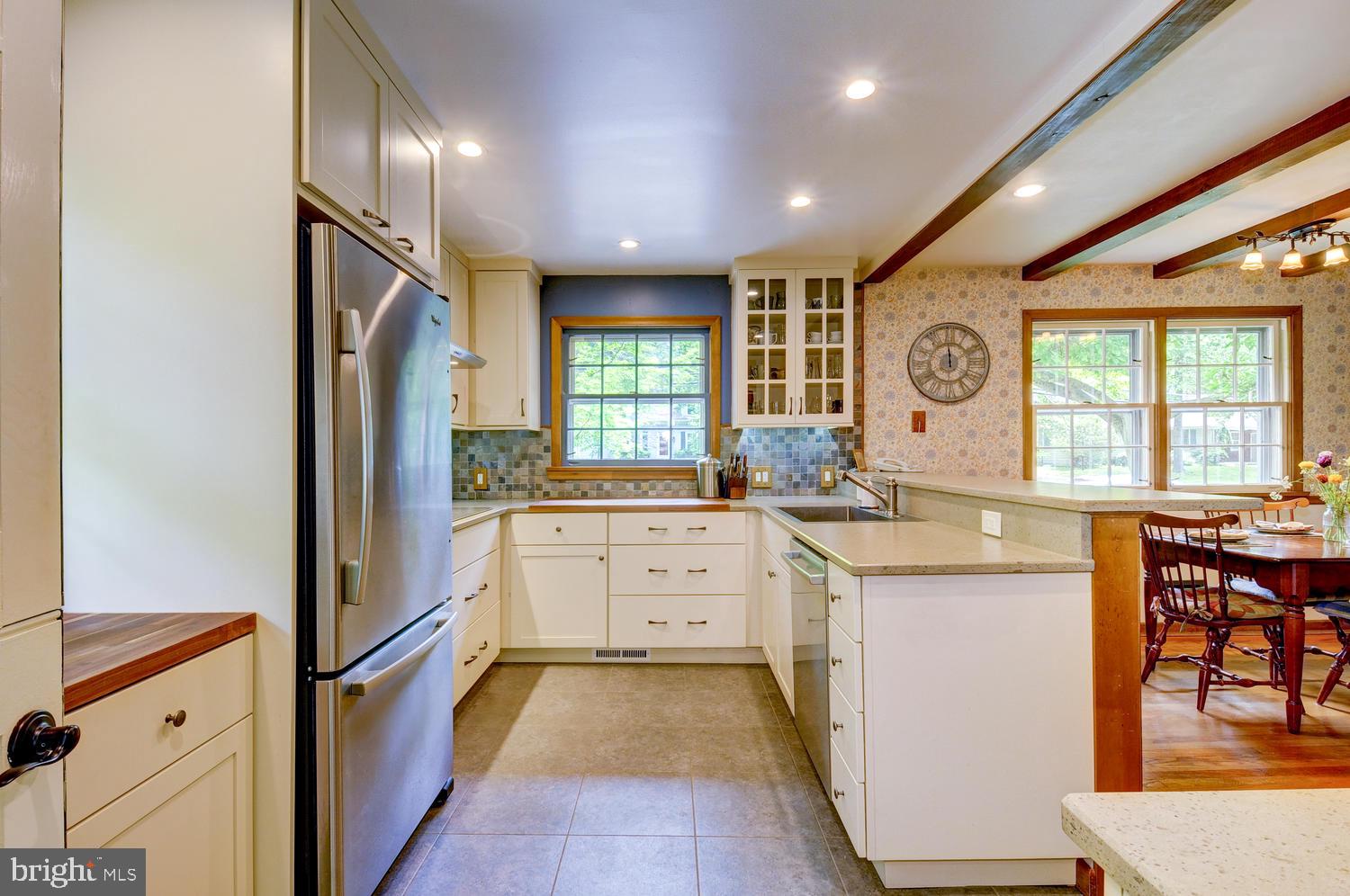 136 Cranbury Road Princeton Junction, NJ 08550 - Photo 10 of 40 Kitchen