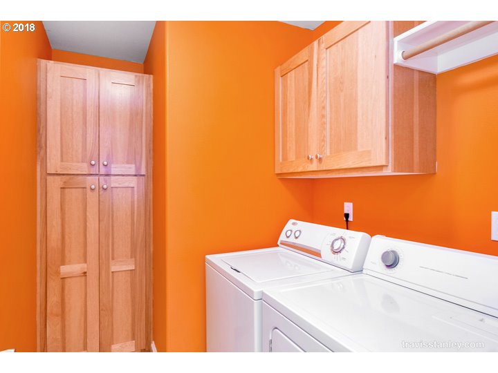 4636 Northwest Corazon Terrace Portland, OR 97229 - Photo 15 of 18 a utility room with a window