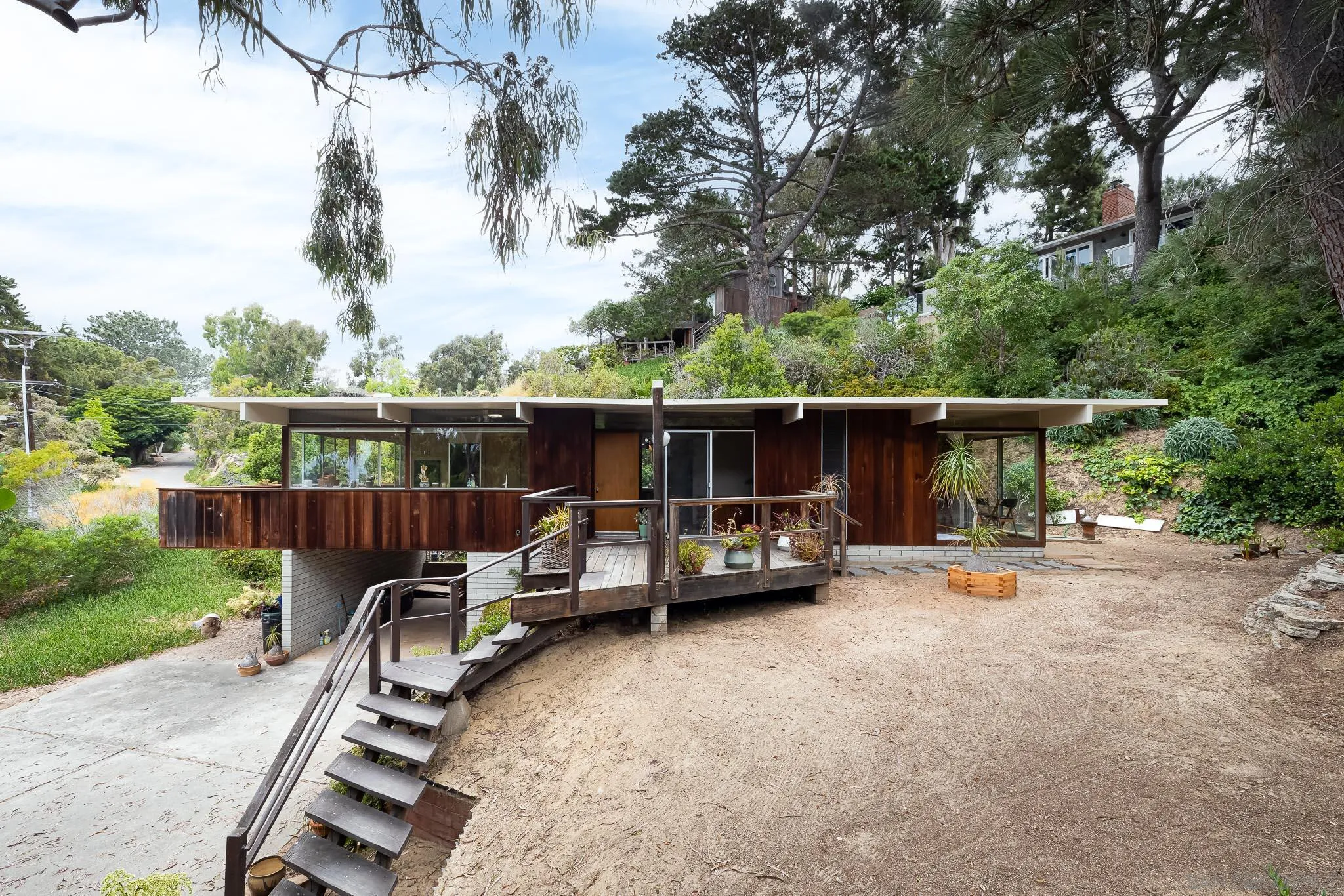 1945 Balboa Avenue Del Mar, CA 92014 - Photo 5 of 25 an outdoor view with patio