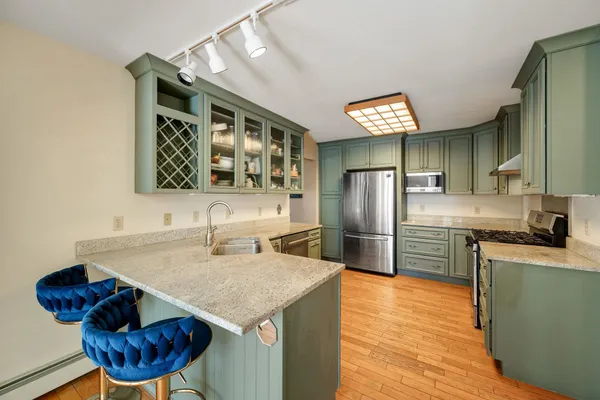 $650,000 | 72 Grey Meadow Drive, Burlington, VT 05408