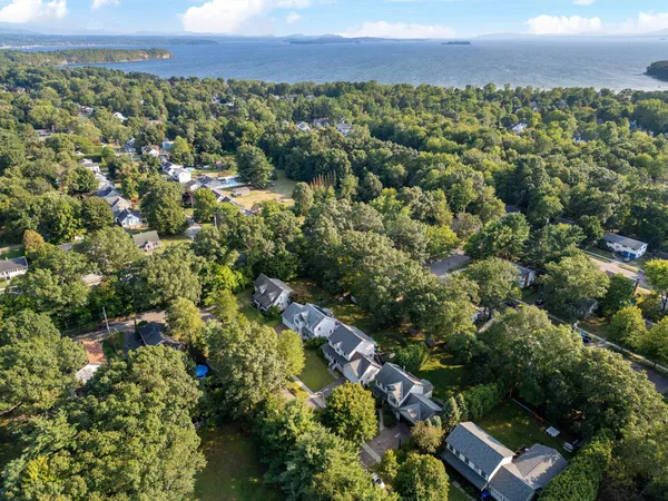 $650,000 | 72 Grey Meadow Drive, Burlington, VT 05408