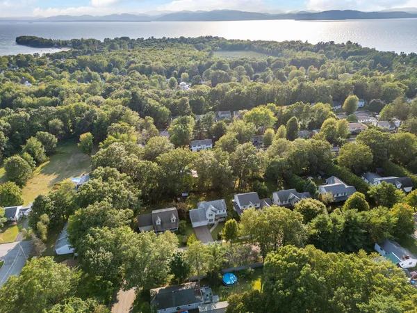 $650,000 | 72 Grey Meadow Drive, Burlington, VT 05408