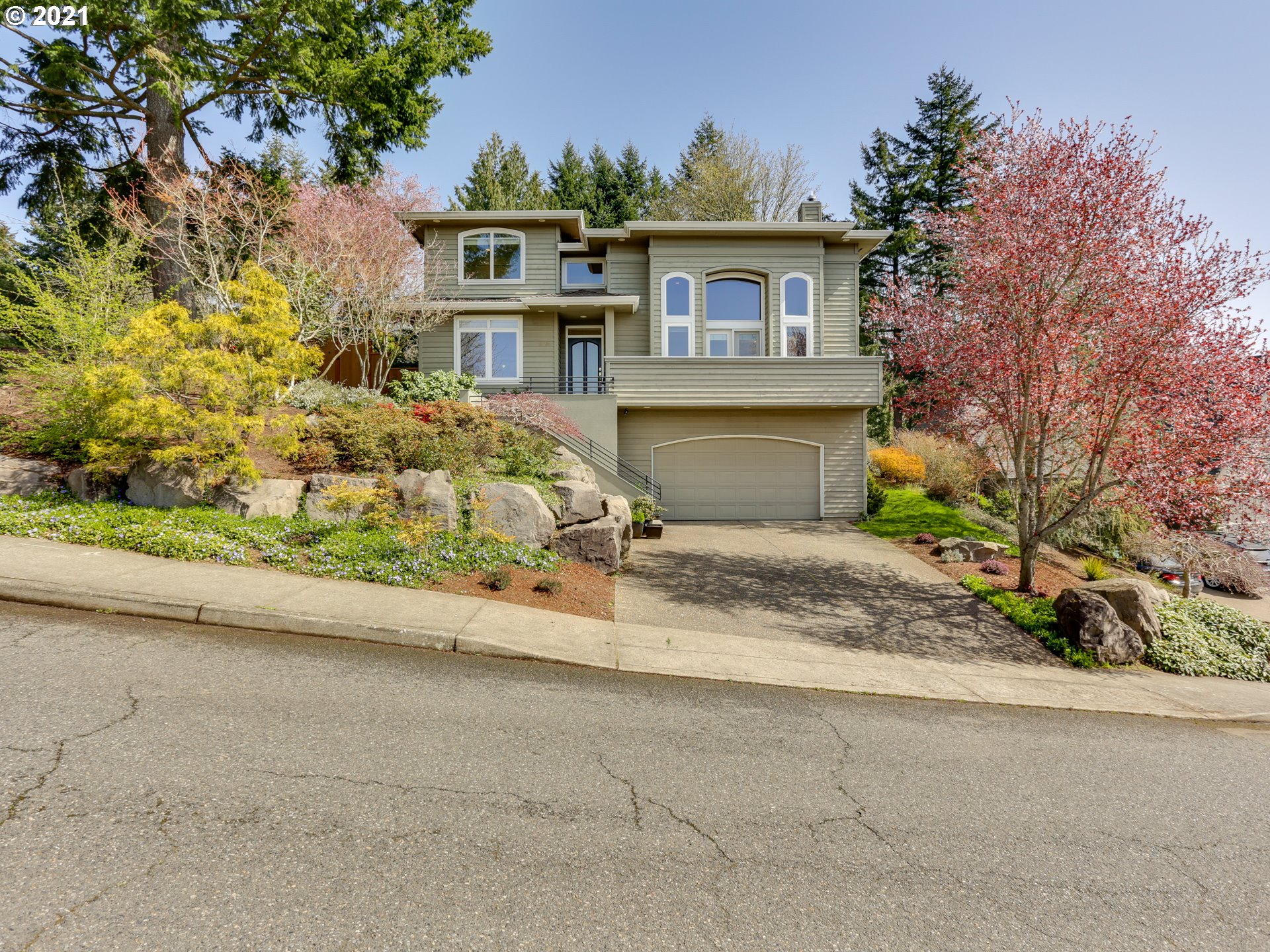 2824 Northwest Mill Pond Road Portland, OR 97229 - Photo 2 of 31 Gallery Image 2