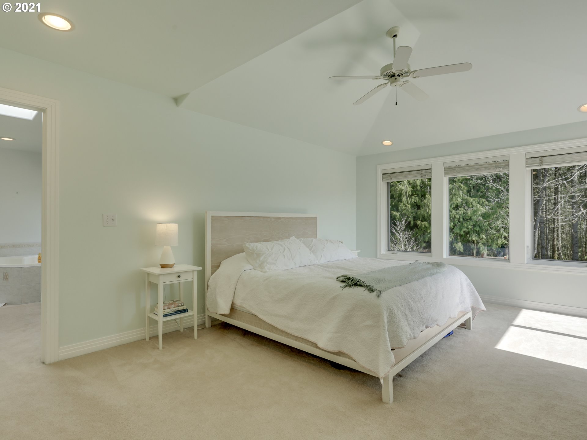 2824 Northwest Mill Pond Road Portland, OR 97229 - Photo 15 of 31 Gallery Image 15