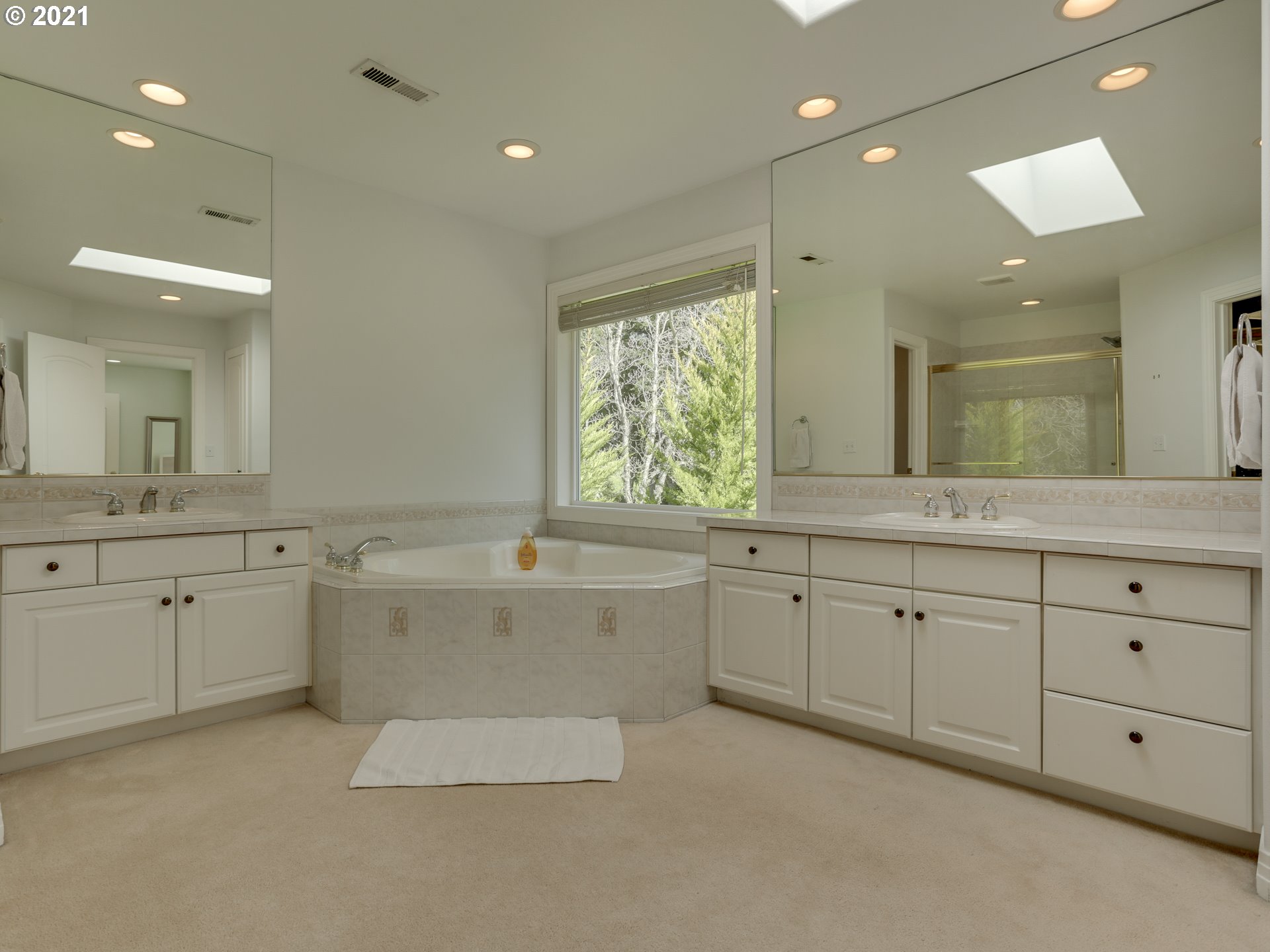 2824 Northwest Mill Pond Road Portland, OR 97229 - Photo 18 of 31 Gallery Image 18