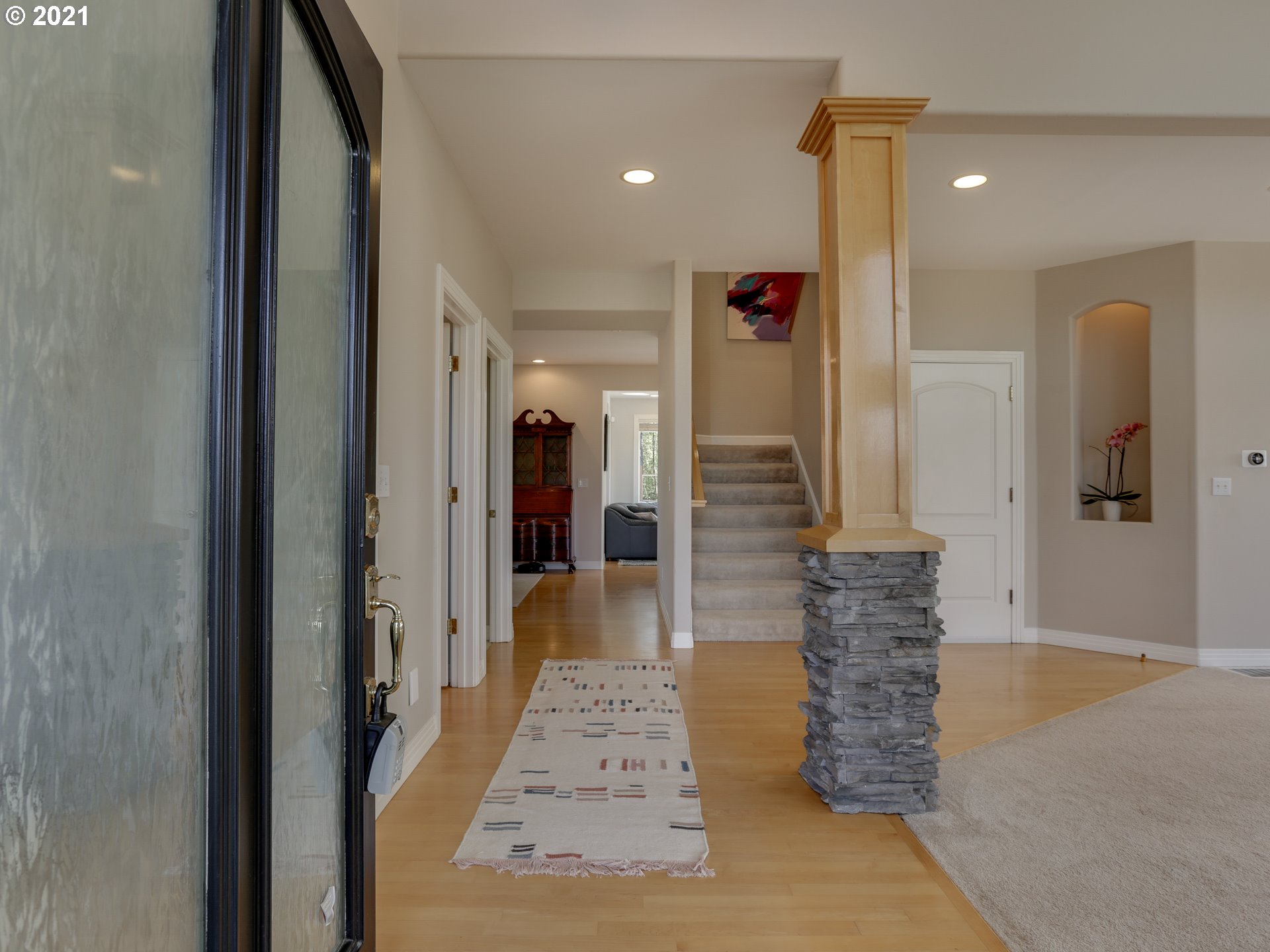 2824 Northwest Mill Pond Road Portland, OR 97229 - Photo 3 of 31 Gallery Image 3