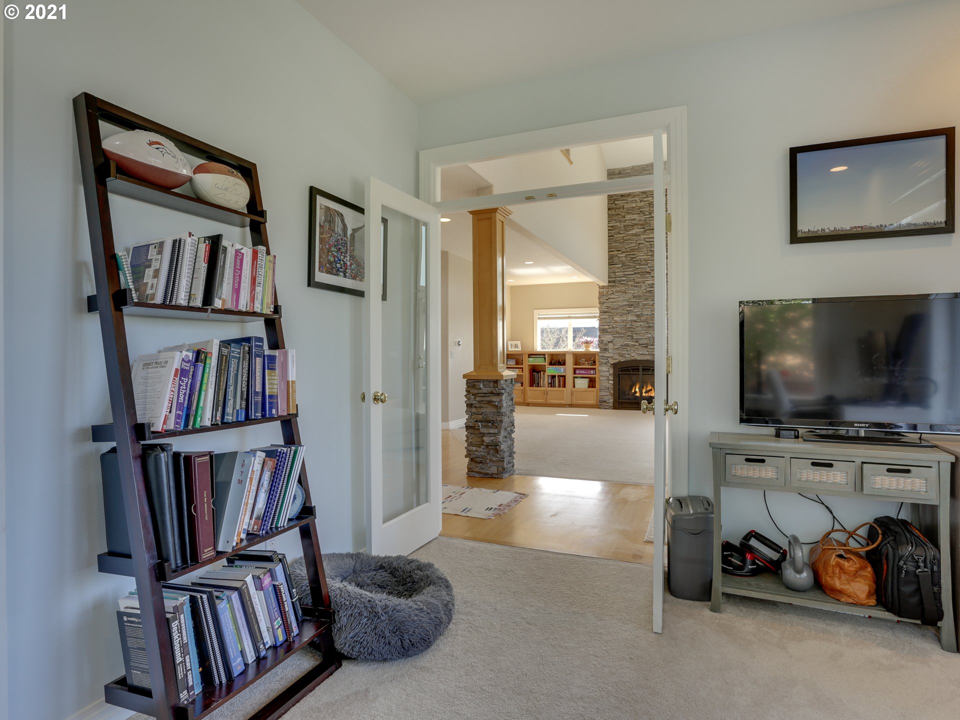 2824 Northwest Mill Pond Road Portland, OR 97229 - Photo 21 of 31 Gallery Image 21