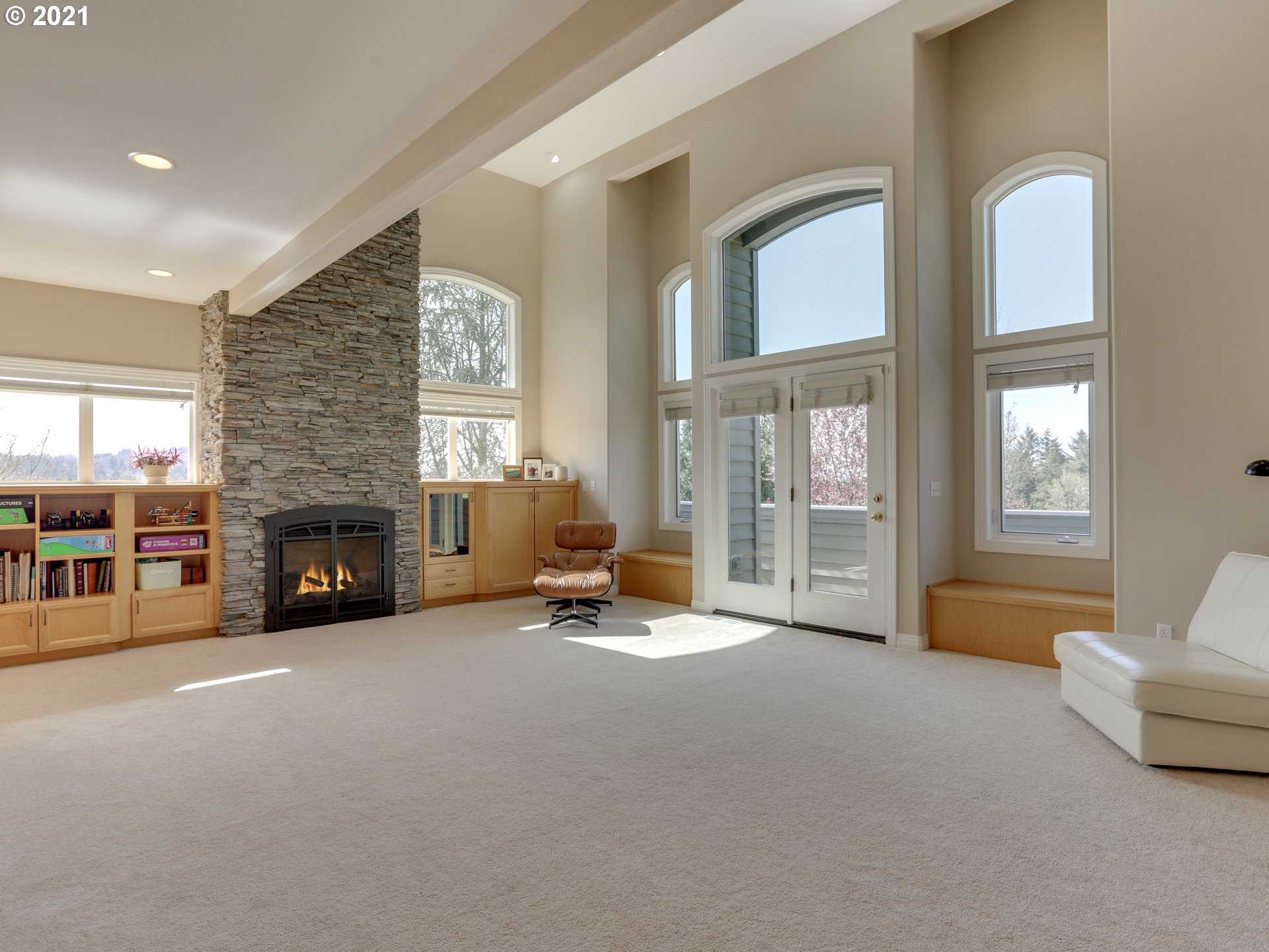 2824 Northwest Mill Pond Road Portland, OR 97229 - Photo 4 of 31 Gallery Image 4