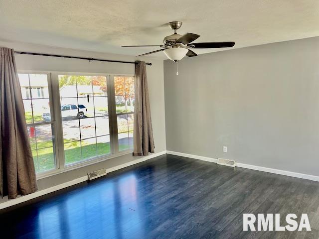 2612 East Griffiths Avenue Springfield, IL 62702 - Photo 3 of 9