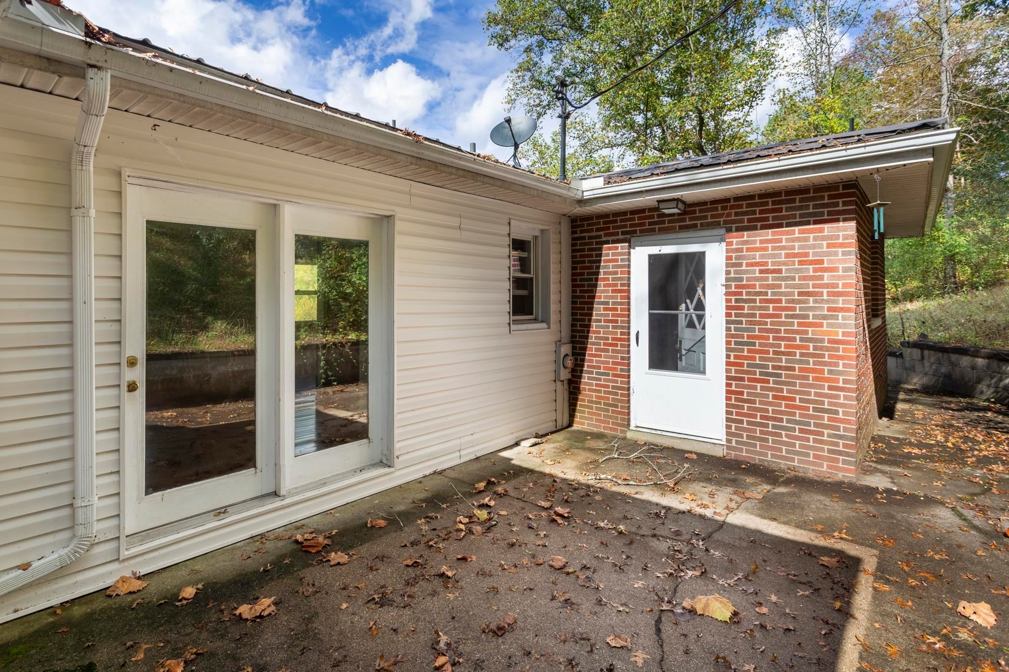 651 Indian Branch Road Huntington, WV 25704 - Photo 27 of 32 Gallery Image 27