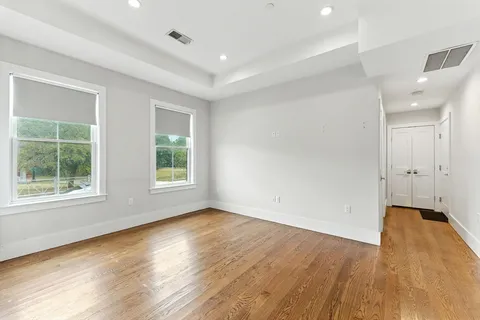 $3,100 | 64 Gove Street, Unit 1, Boston, MA 02128