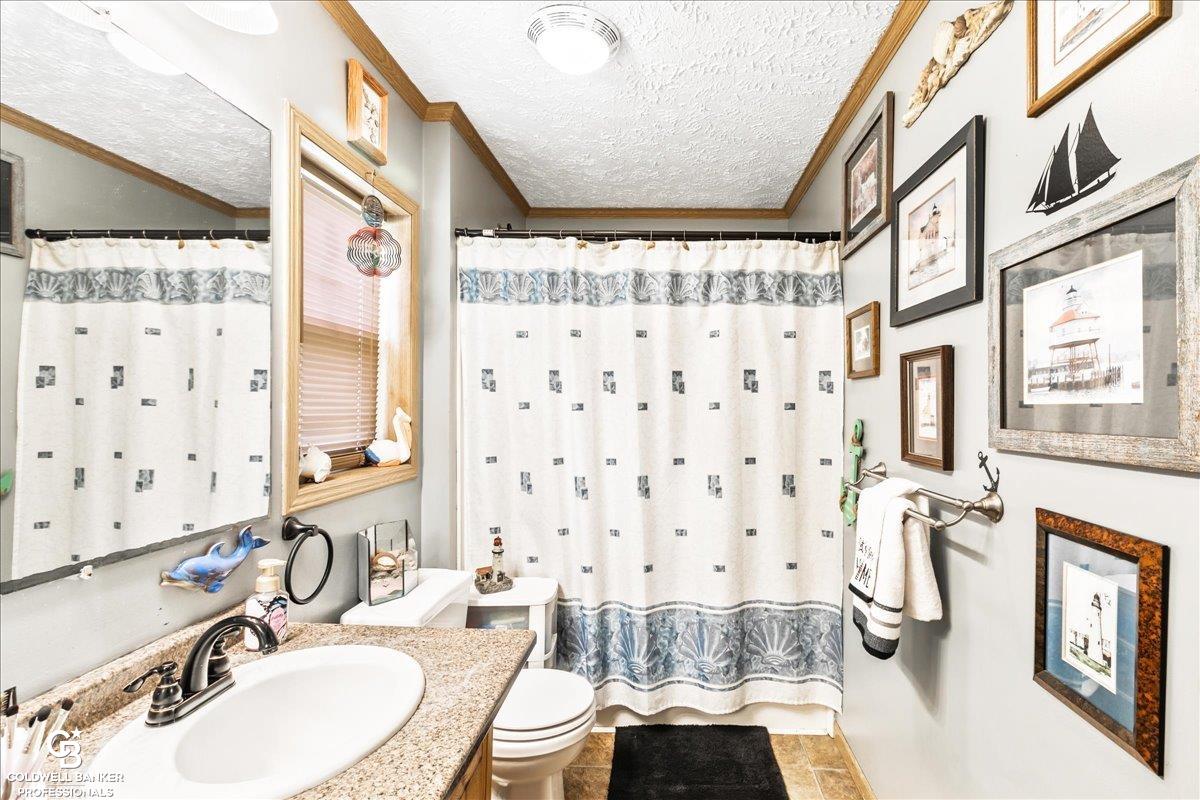 4857 Main Street Applegate, MI 48401 - Photo 16 of 33 50111669-15.JPG