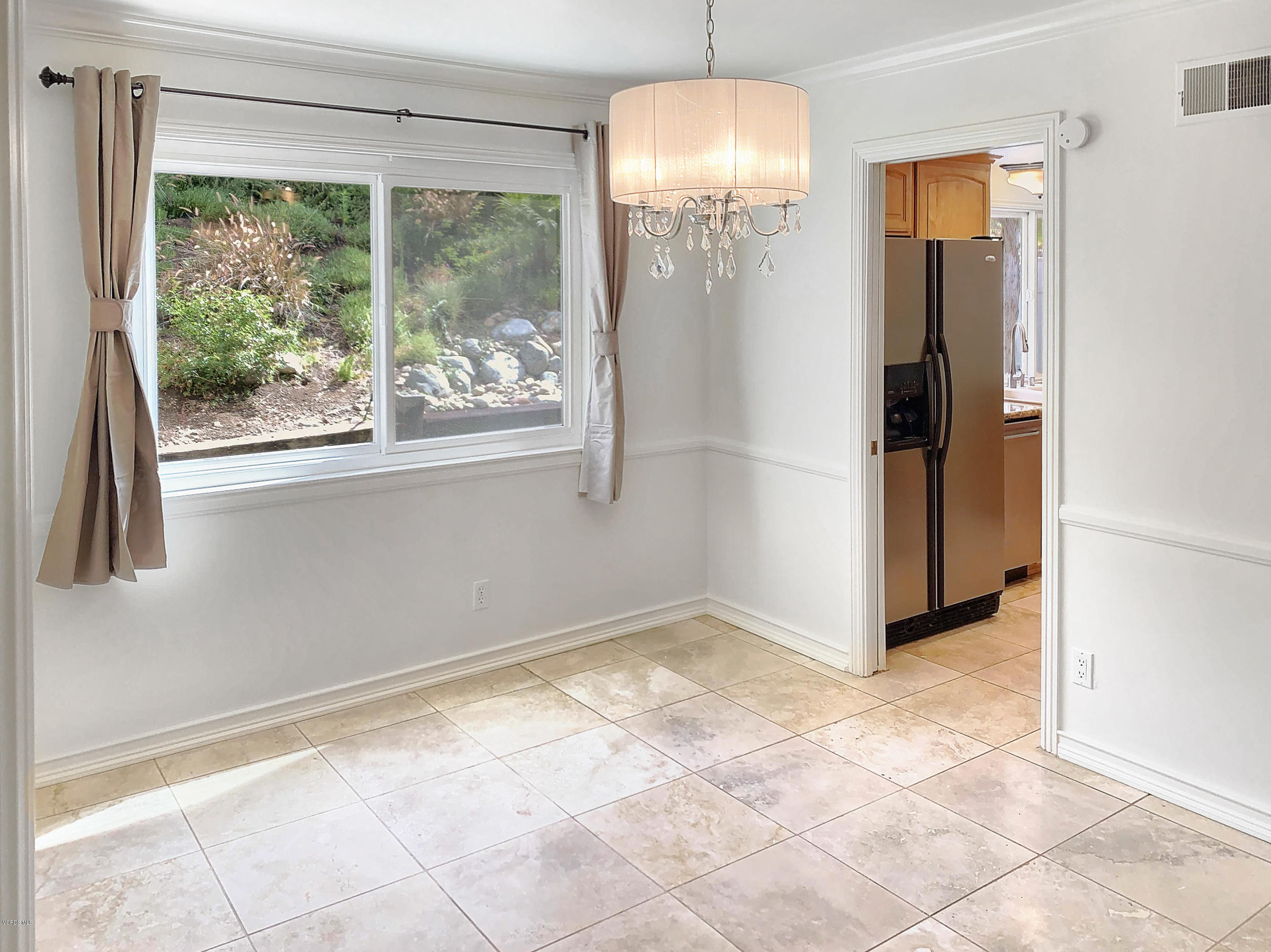 29407 Promontory Place Agoura Hills, CA 91301 - Photo 8 of 26