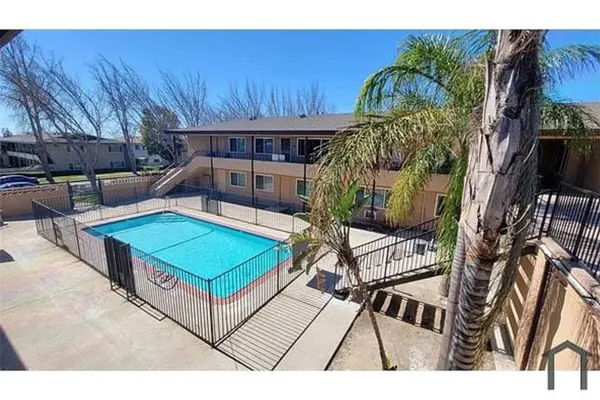 $3,800 | 811 Orchid Court, Unit L, Upland, CA 91786