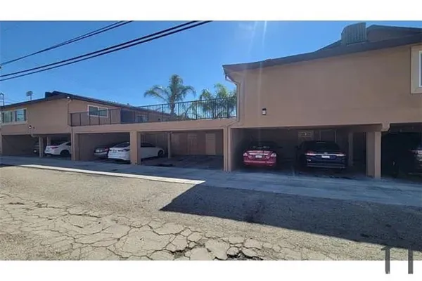 $3,800 | 811 Orchid Court, Unit L, Upland, CA 91786