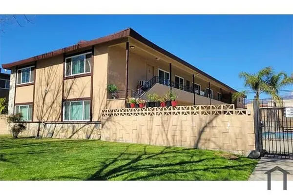 $3,800 | 811 Orchid Court, Unit L, Upland, CA 91786