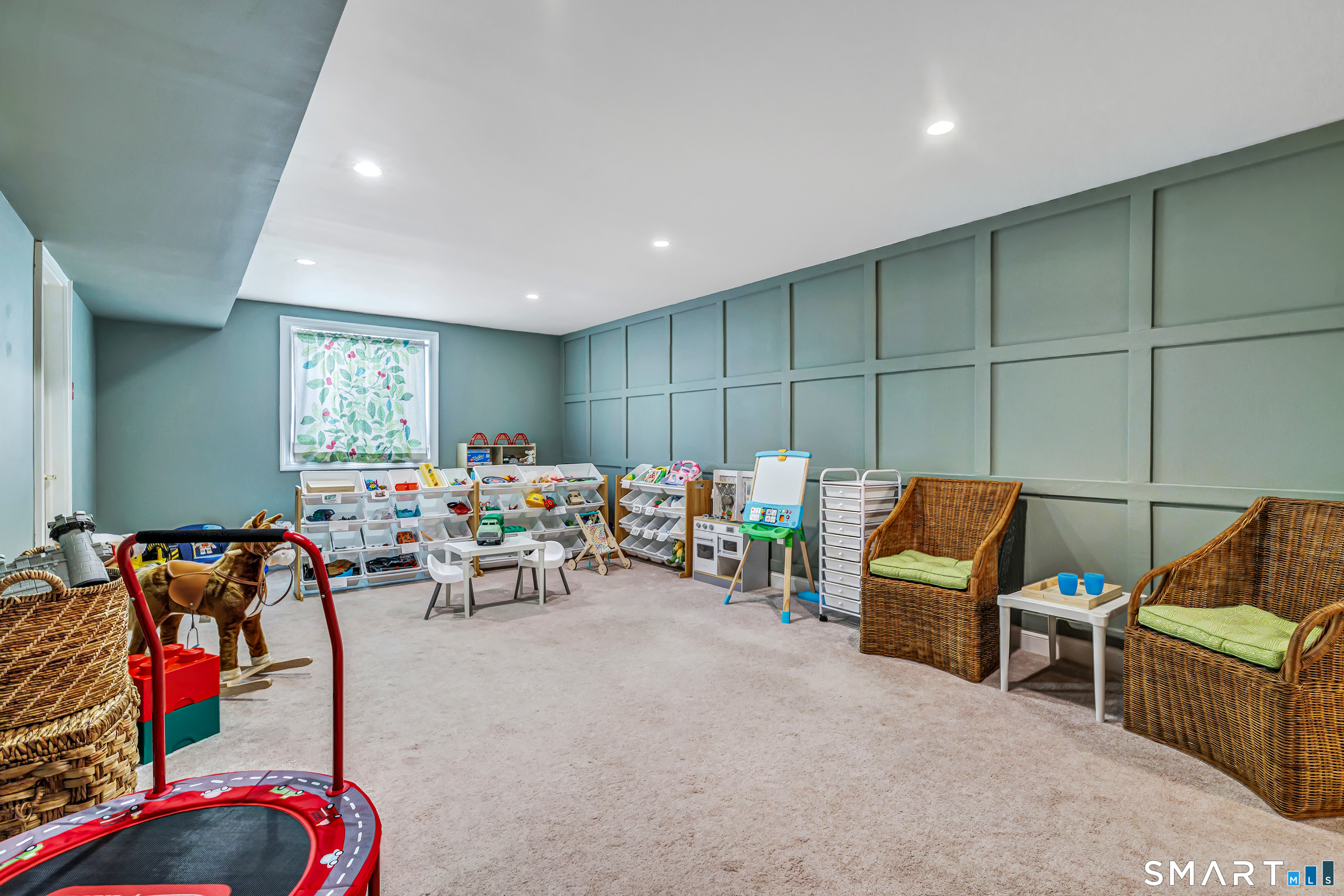 39 Maple Tree Avenue, Unit 15 Stamford, CT 06906 - Photo 23 of 32 a view of a room with gym equipment