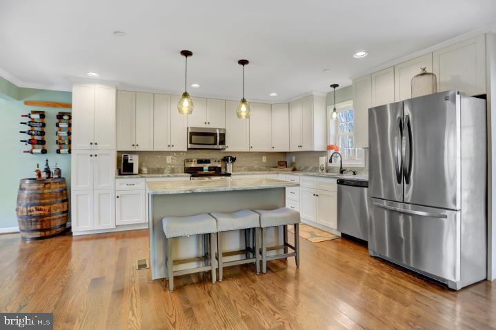 11326 Daysville Road Frederick, MD 21701 - Photo 13 of 38 Kitchen with stainless steel appliances and island