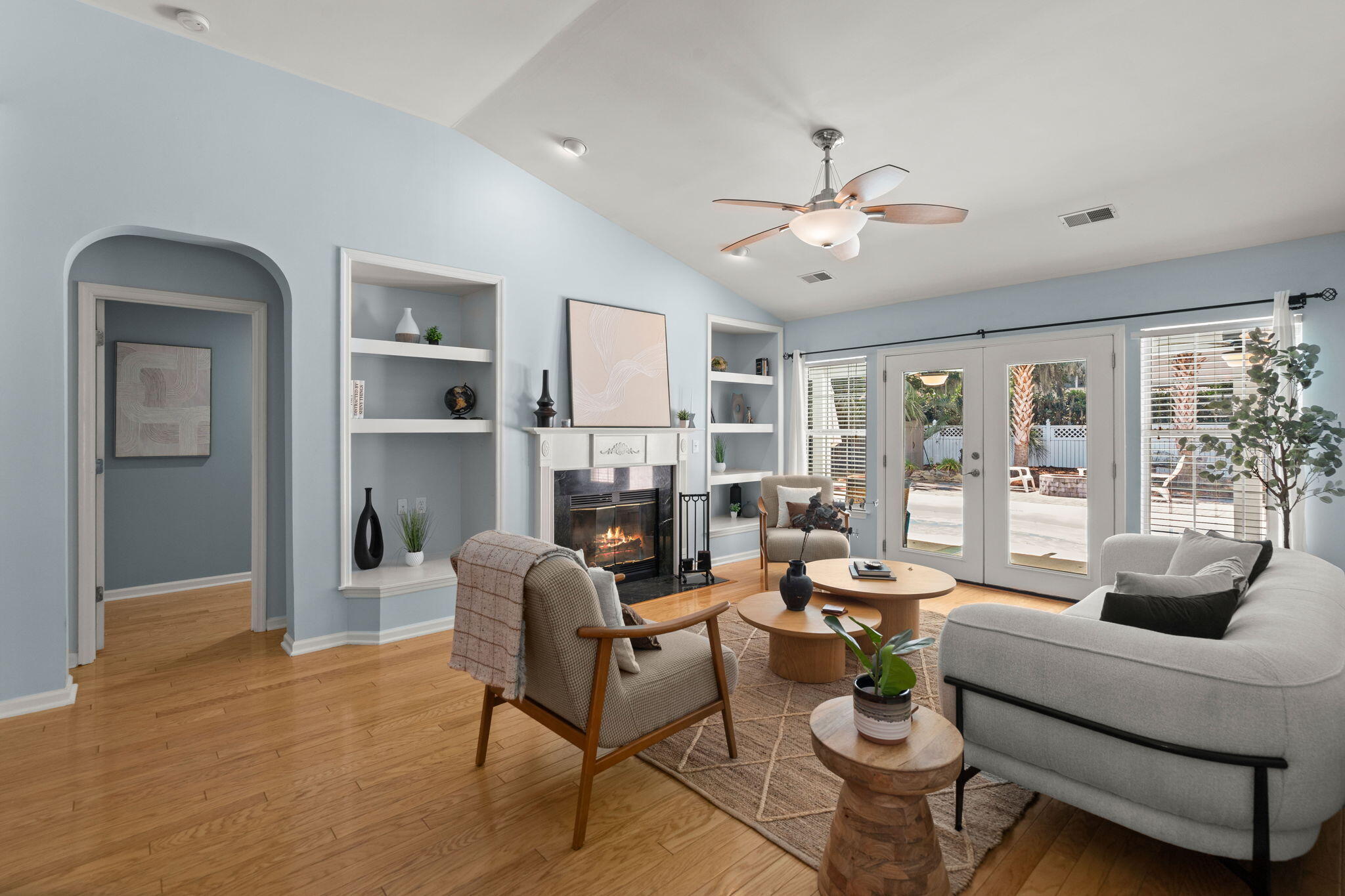 569 Pointe Of Oaks Road Summerville, SC 29485 - Photo 8 of 42 8