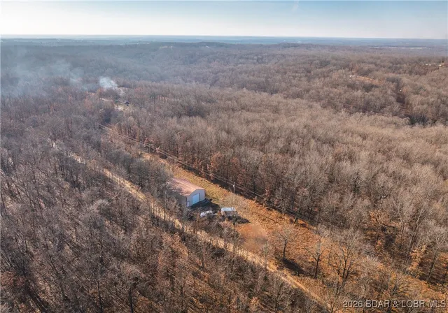 $540,400 | 216 Medley Lane, Eldridge, MO 65463