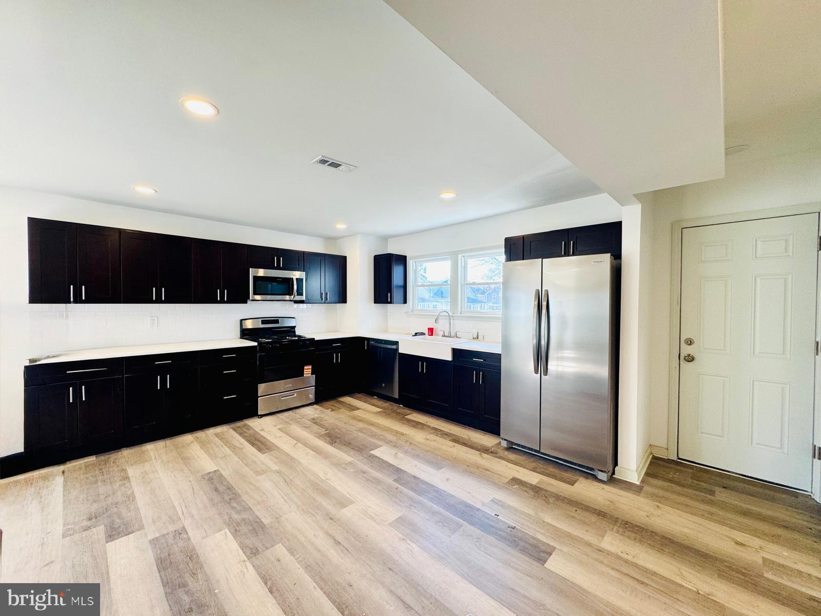 552 Merchant Street Cherry Hill, NJ 08002 - Photo 3 of 15