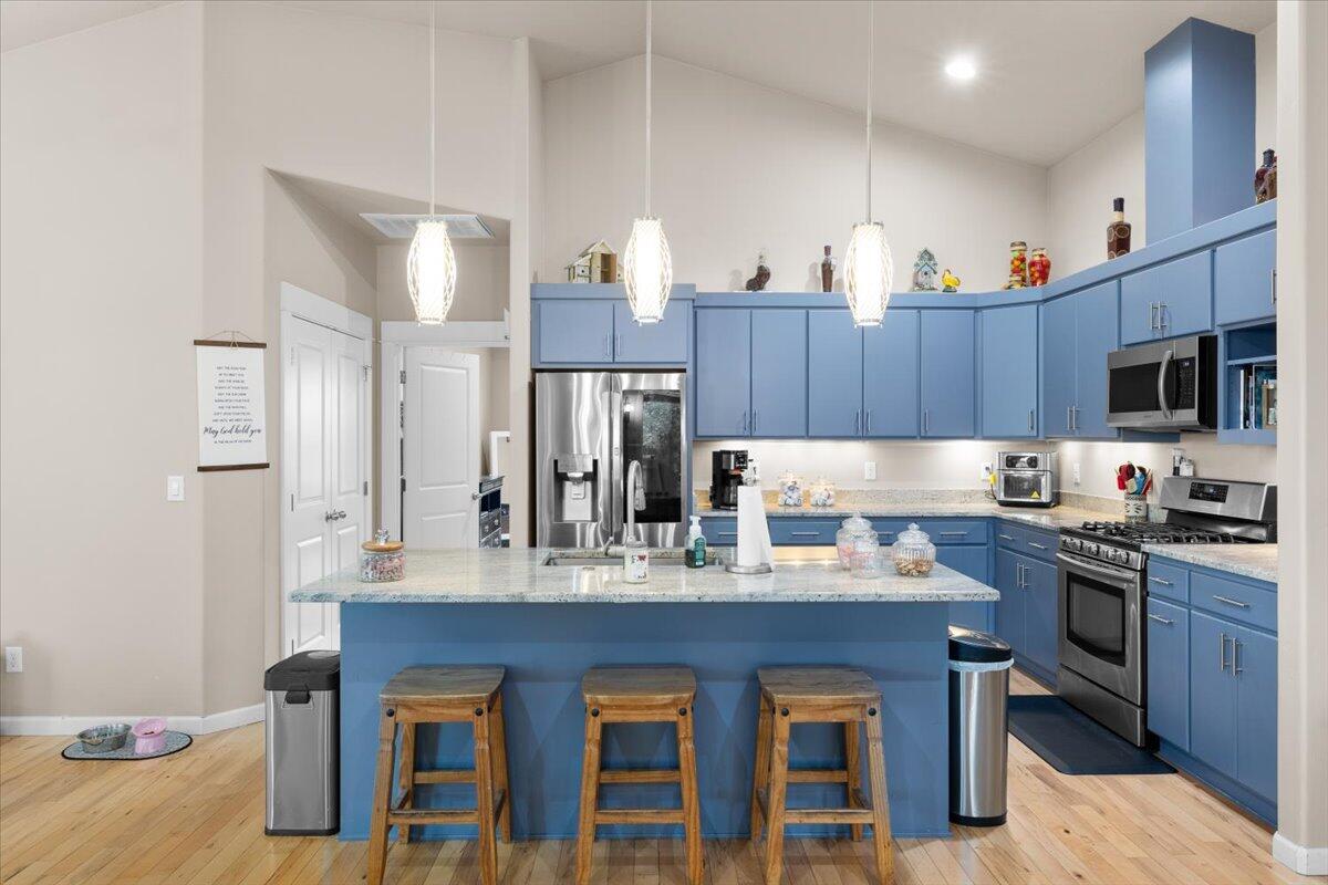 676 Nottingham Terrace Eagle Point, OR 97524 - Photo 11 of 25 16-CI_7727