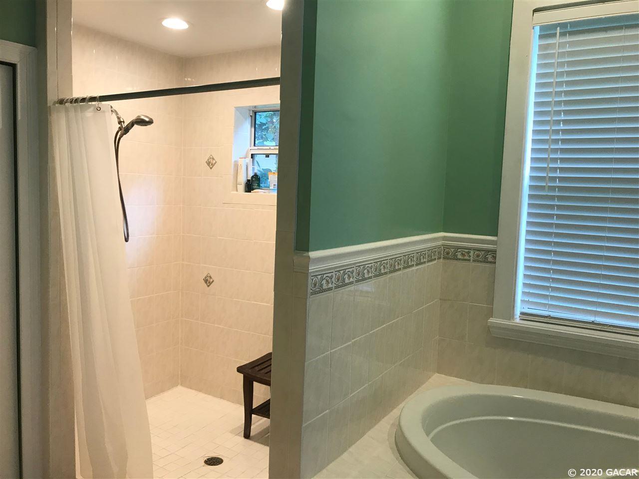 1907 Southwest 120th Terrace Gainesville, FL 32607 - Photo 13 of 30 Gallery Image 13