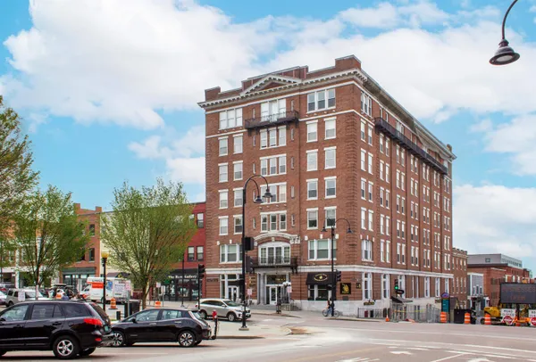 $2,450 | 131 Main Street, Unit 707, Burlington, VT 05401