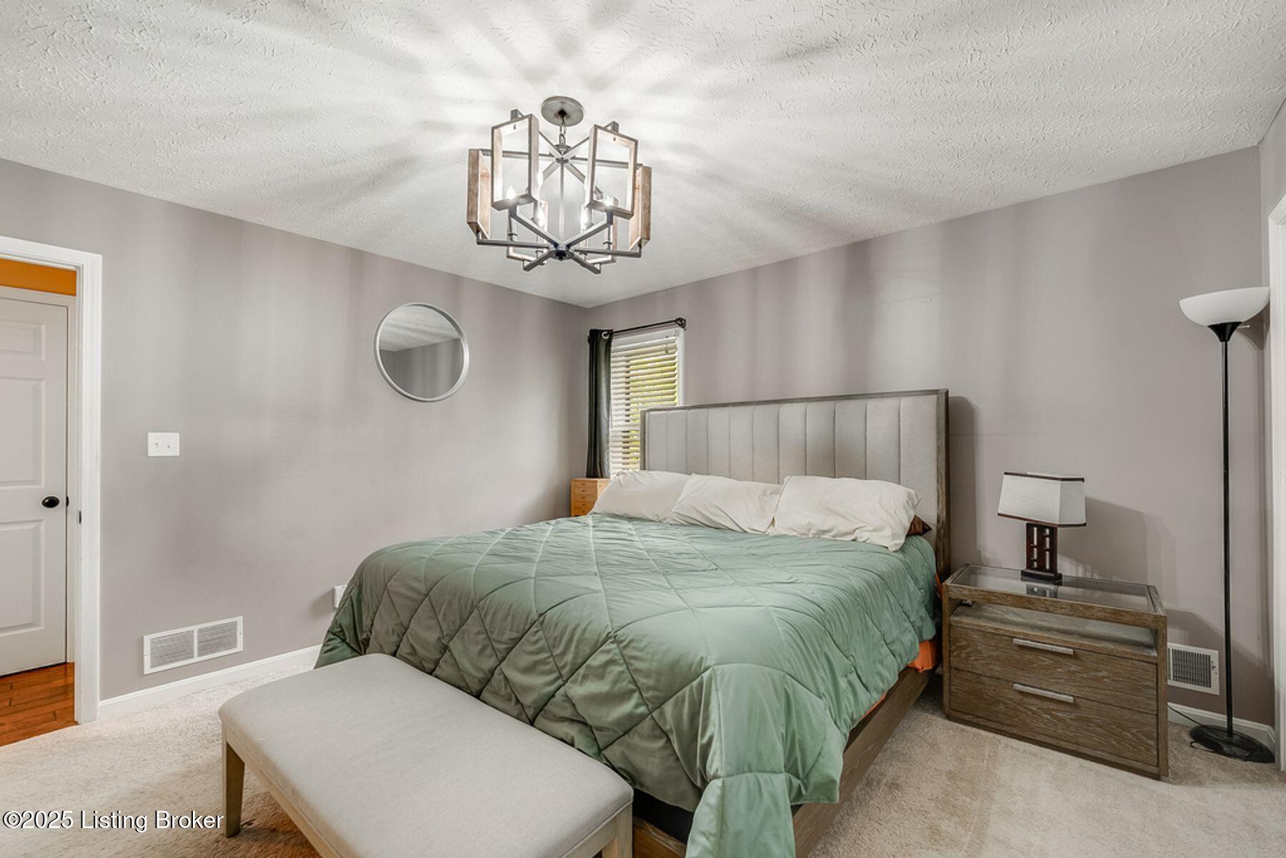 7107 Fld Rdg Court Louisville, KY 40291 - Photo 11 of 46 photo_online_010