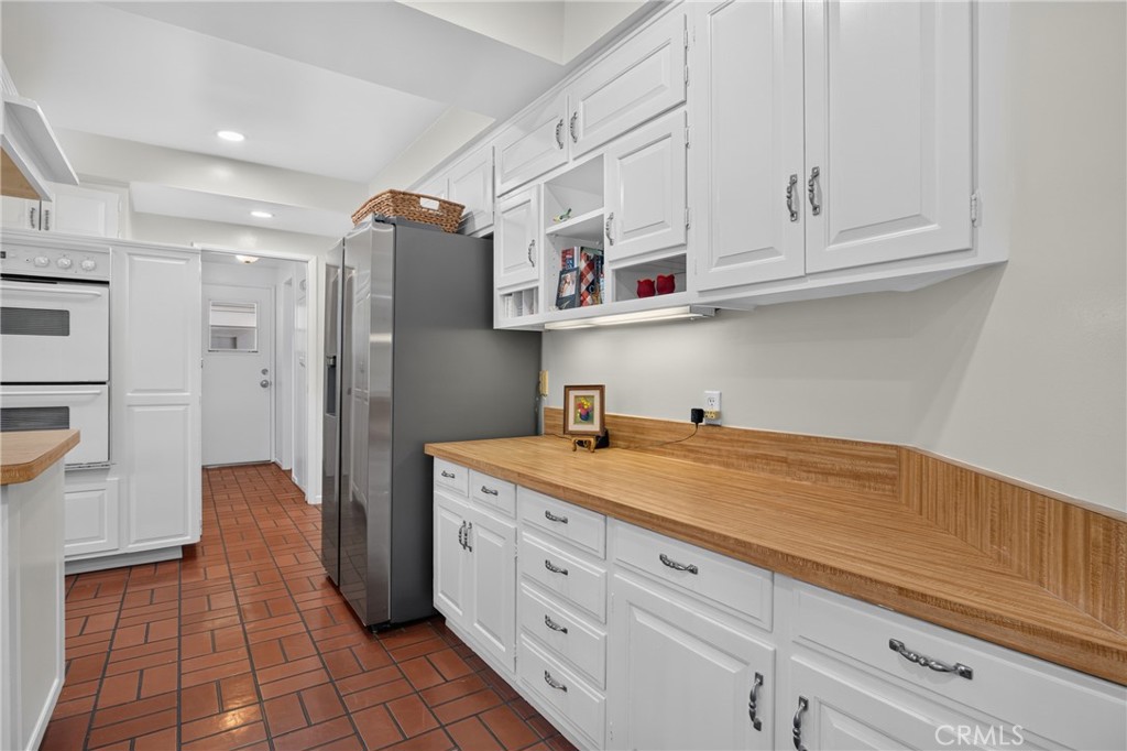 10315 Beckford Avenue Porter Ranch, CA 91326 - Photo 36 of 51