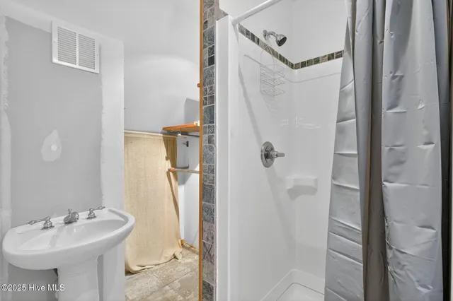 $3,000 | 1003 Treemont Road Northwest, Wilson, NC 27896