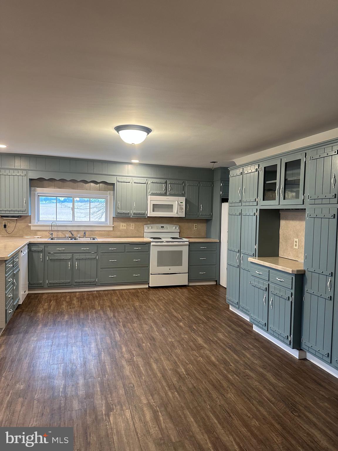 989 Goshen Mill Road Peach Bottom, PA 17563 - Photo 2 of 15