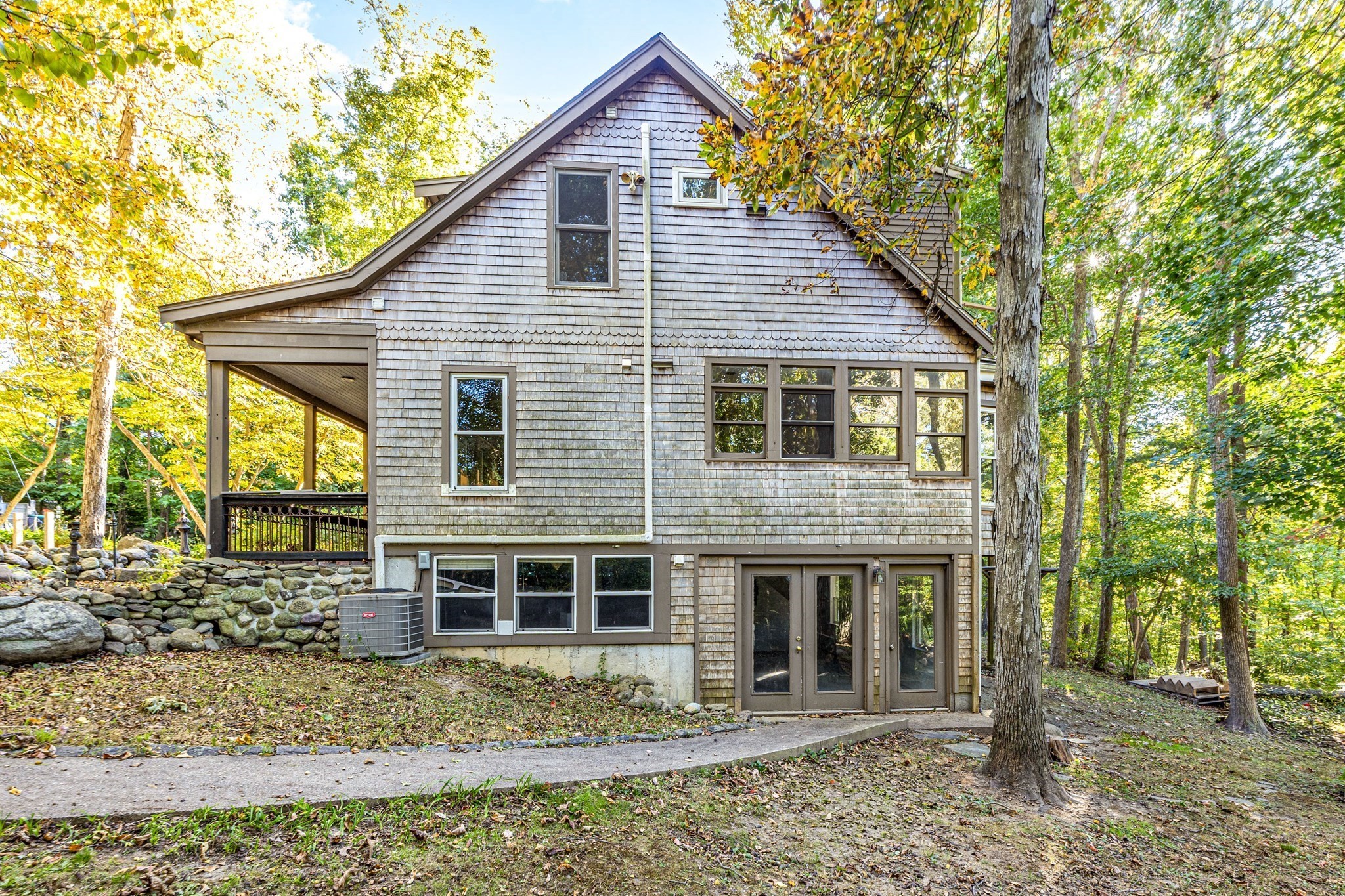 454 Spring Street Marshfield, MA 02050 - Photo 12 of 17 Gallery Image 12